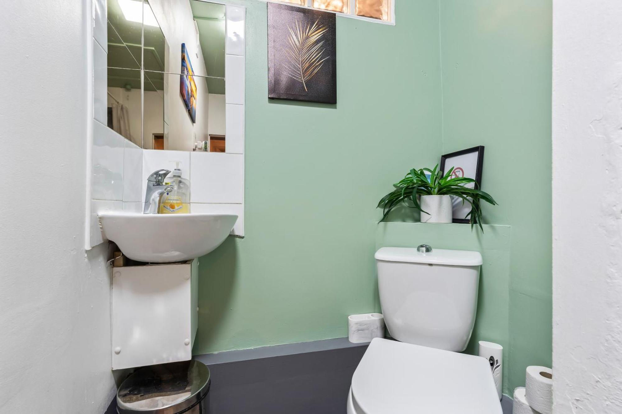 Impeccable 4-Bed House In Brixton London Villa Екстериор снимка
